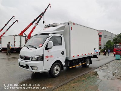 國六 東風途逸3.4米柴油版冷藏車